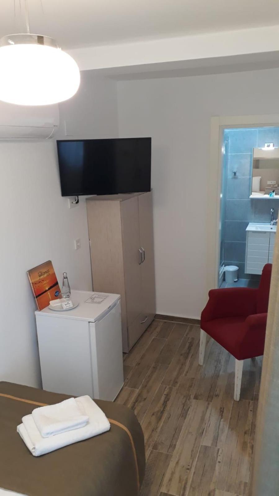 אורלה Yakamoz Otel מראה חיצוני תמונה