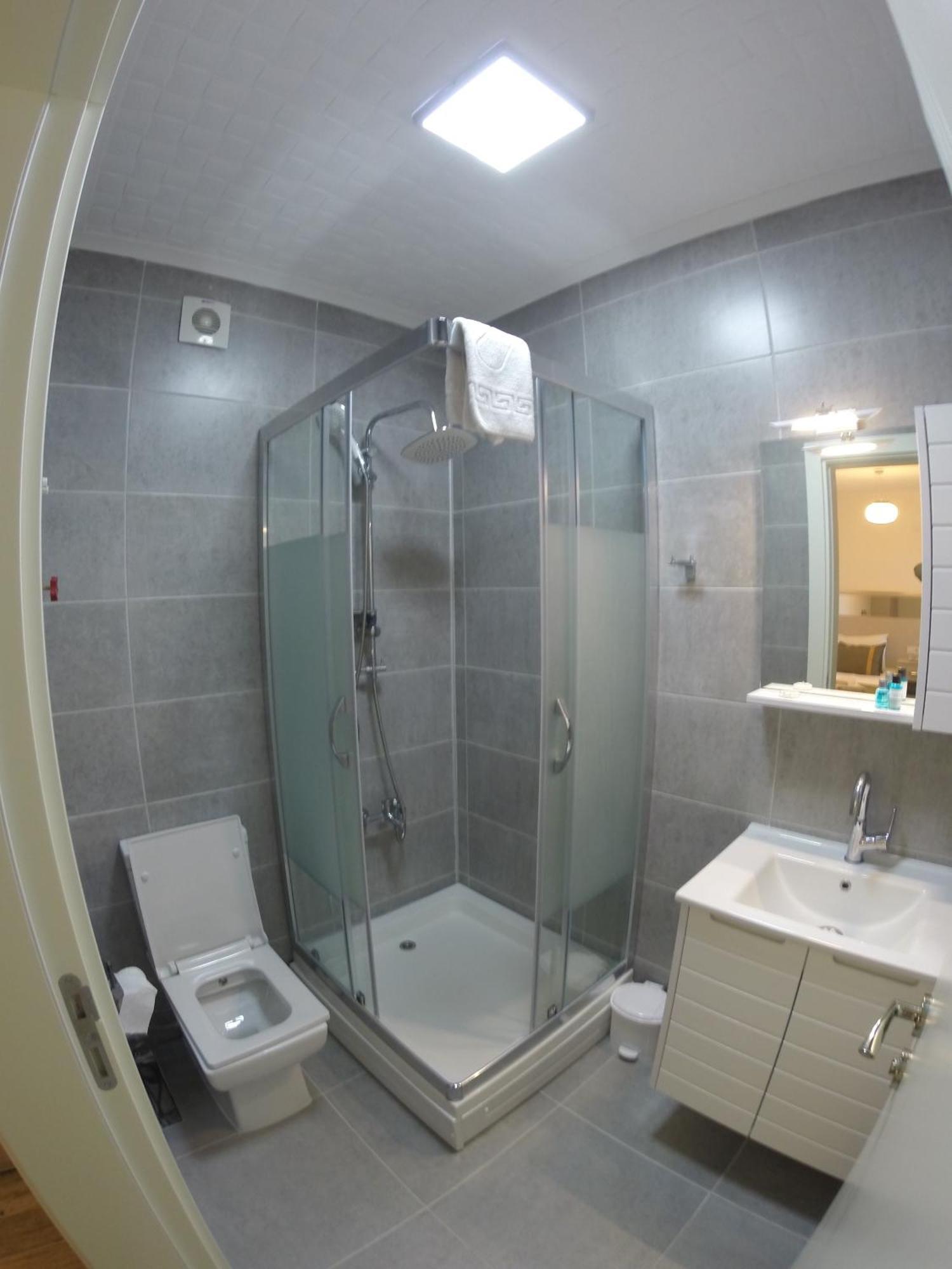 אורלה Yakamoz Otel מראה חיצוני תמונה